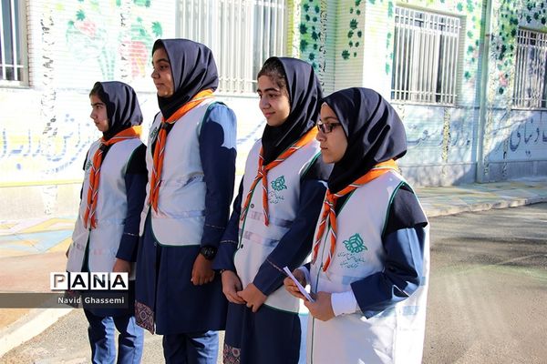 آغاز توزیع سی هزارپاکت‌ دریافت کمک‌های نقدی اولیا و دانش‌آموزان استان خراسان جنوبی به سیل‌زدگان