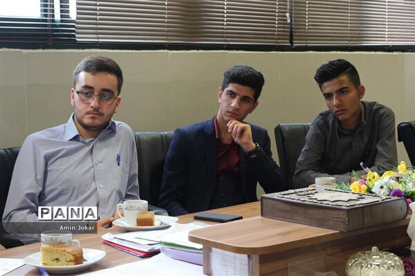 اعزام نمایندگان مجلس دانش‌آموزی فارس به دومین نشست قطبی نمایندگان در کرمان