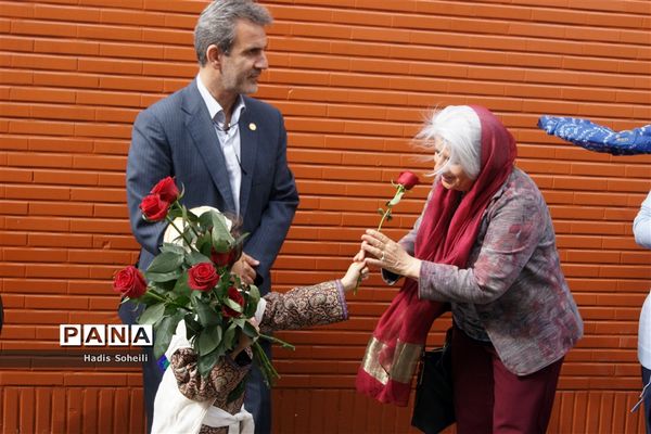 بازدید رئیس انجمن بین المللی مدارس مددکاری اجتماعی و هیات همراه از مراکز خدماتی شهرقدس