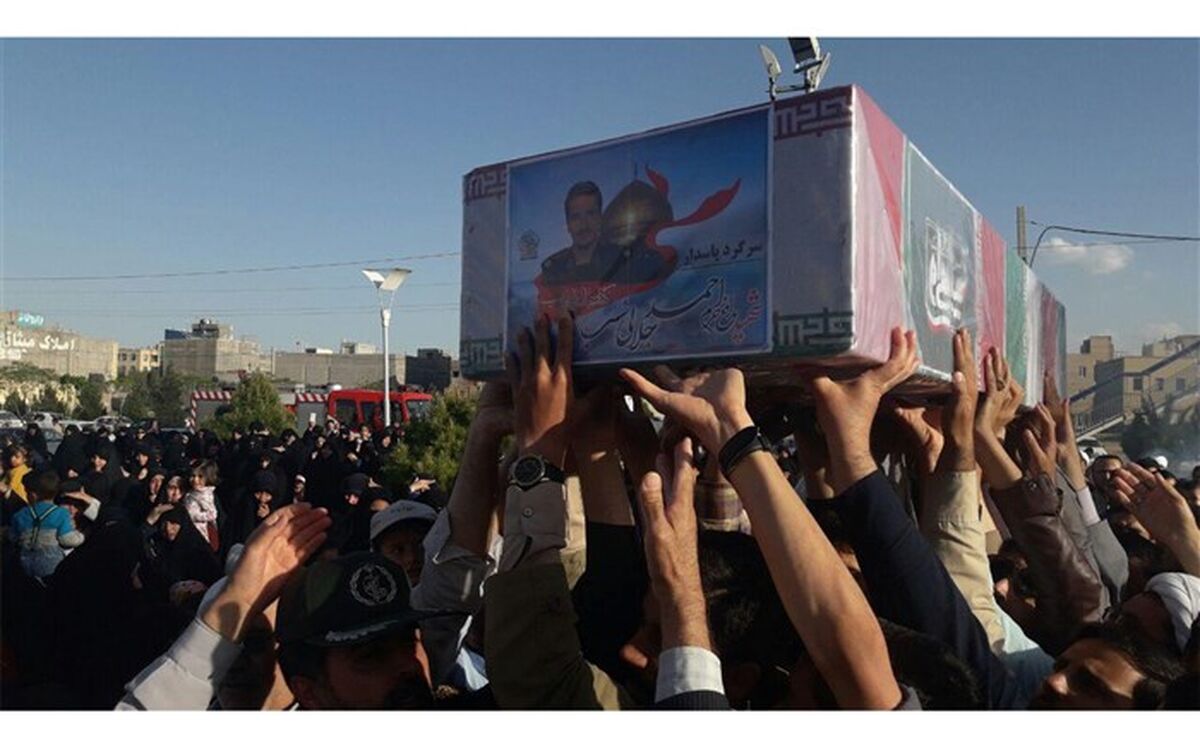 امام جمعه پردیسان: شهید جلالی نسب قلب تپبنده ای برای پردیسان است / مراسم تشییع پیکر شهید جلالی نسب + عکس