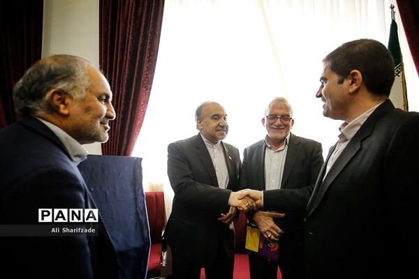 مراسم رونمایی از طرح های اشتغال زایی جوانان