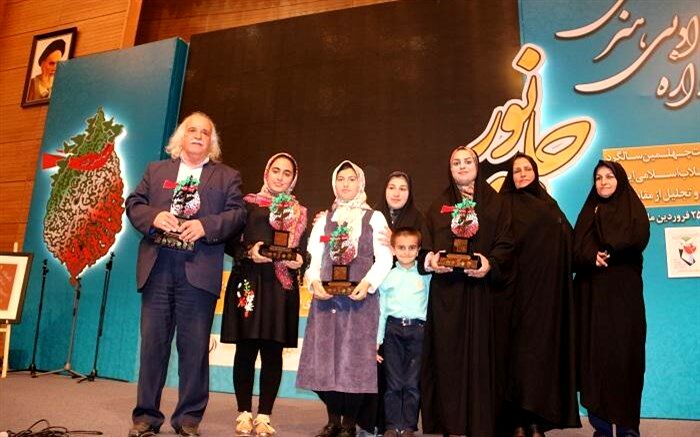 شاعران نیشابوری رتبه‌های برتر جشنواره هنری و ادبی چله نور را به دست آوردند