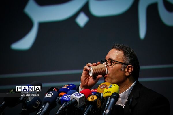 نشست خبری سی‌وهفتمین جشنواره جهانی فیلم فجر