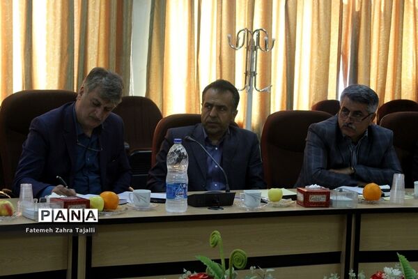 سومین جلسه شورای مرکزی انجمن اولیا و مربیان استان سمنان