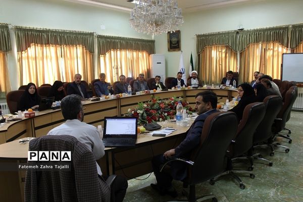 سومین جلسه شورای مرکزی انجمن اولیا و مربیان استان سمنان