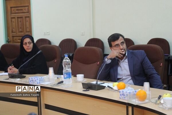 سومین جلسه شورای مرکزی انجمن اولیا و مربیان استان سمنان