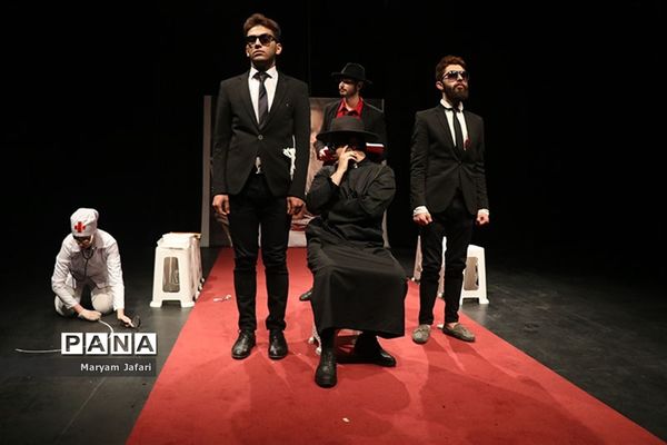 اجرای تئاتر «شهرت»