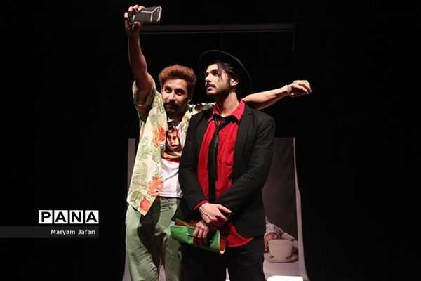 اجرای تئاتر «شهرت»