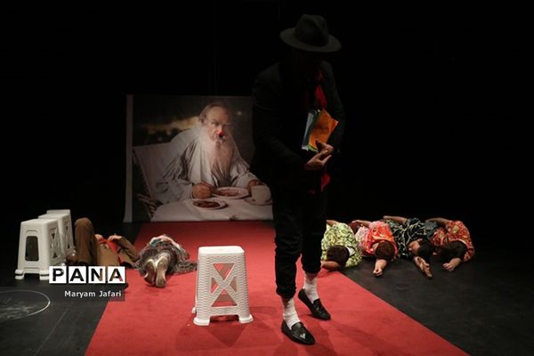 اجرای تئاتر «شهرت»