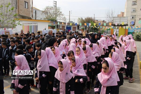پویش ملی «سیل مهربانی همکلاسی‌ها» در مدرسه آفرینش آمل