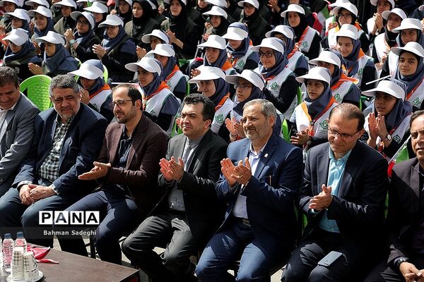 آیین سیل مهربانی همکلاسی‌ها