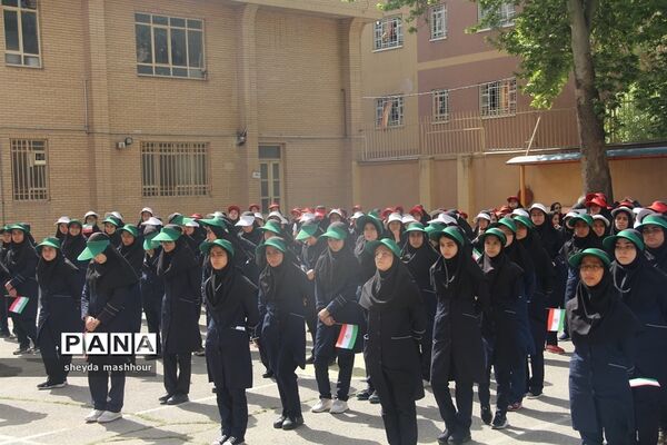 سیل مهربانی همکلاسی‌ها در ناحیه یک ری
