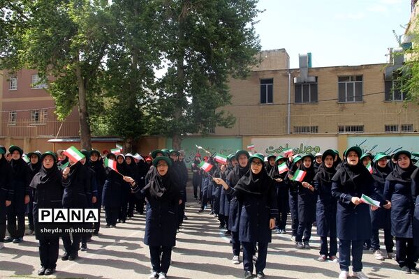 سیل مهربانی همکلاسی‌ها در ناحیه یک ری