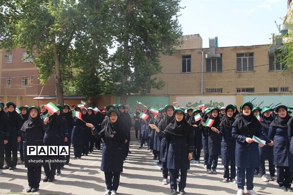 سیل مهربانی همکلاسی‌ها در ناحیه یک ری