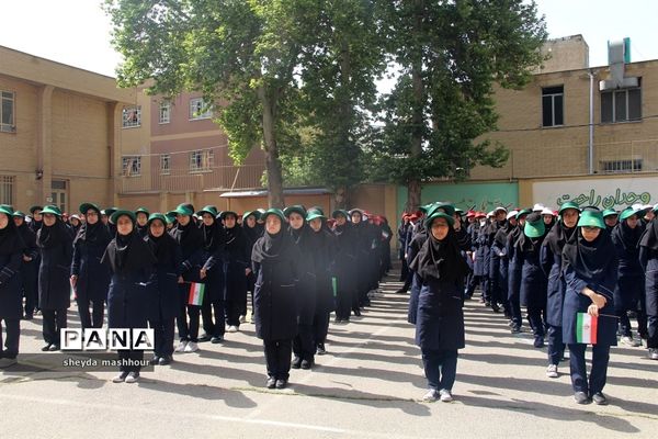 سیل مهربانی همکلاسی‌ها در ناحیه یک ری