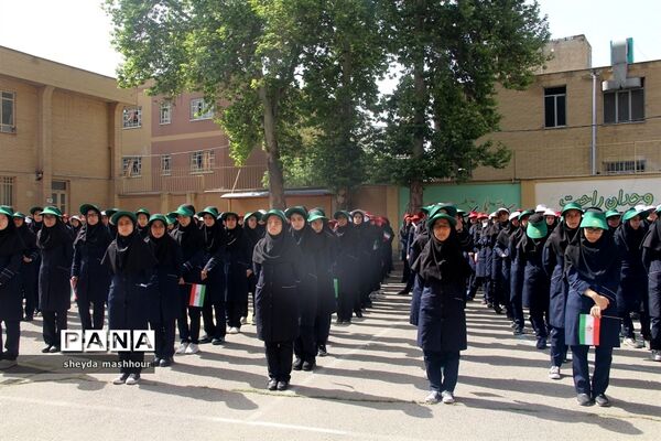 سیل مهربانی همکلاسی‌ها در ناحیه یک ری