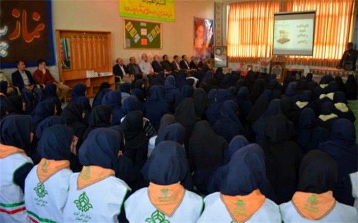 جشنواره درون مدرسه ای خیرساز دبیرستان شهید زاهدی سهروفیروزان برگزار شد