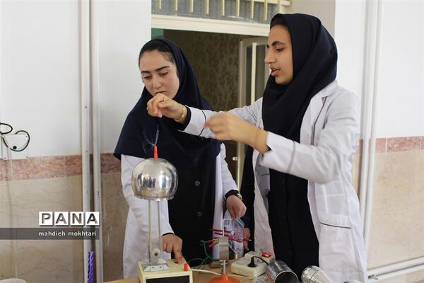 افتتاح نمایشگاه دروس تخصصی در مدارس استان یزد