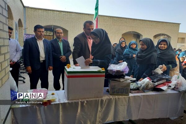 سیل مهربانی دانش آموزان گله‌دار فارس