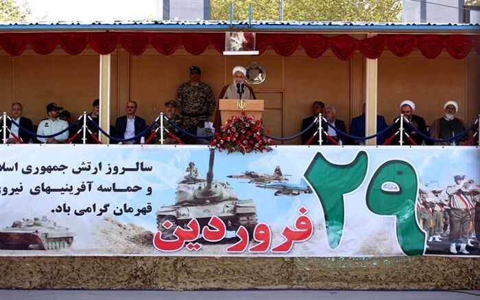 ارتش در بحران‌هایی نظیر سیل در صحنه حاضر و مؤثر در حل مشکلات است