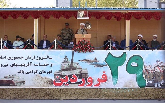 ارتش در بحران‌هایی نظیر سیل در صحنه حاضر و مؤثر در حل مشکلات است