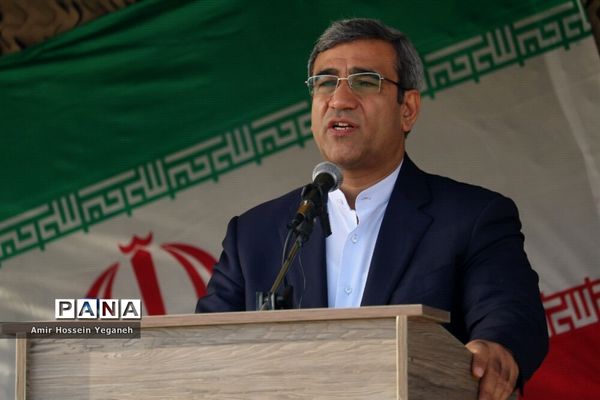 رژه روز ارتش در جزیره کیش