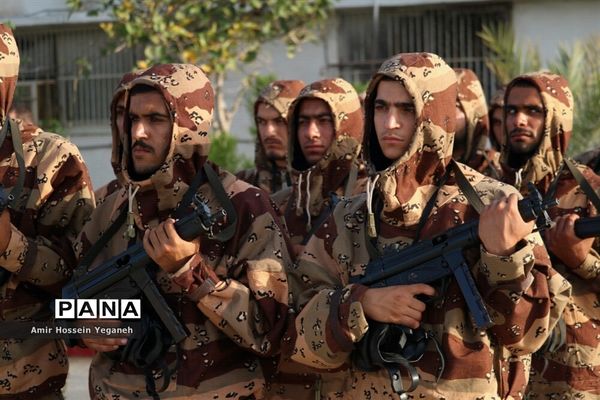 رژه روز ارتش در جزیره کیش