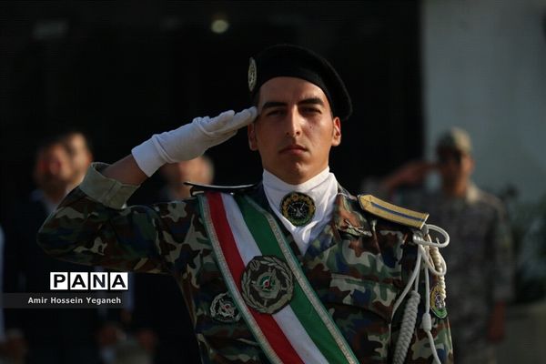 رژه روز ارتش در جزیره کیش