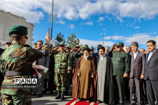 ارتش اسوه صلابت و اقتدار/ رژه روز ارتش در ارومیه
