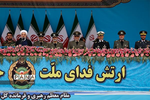 مراسم رژه روز ارتش