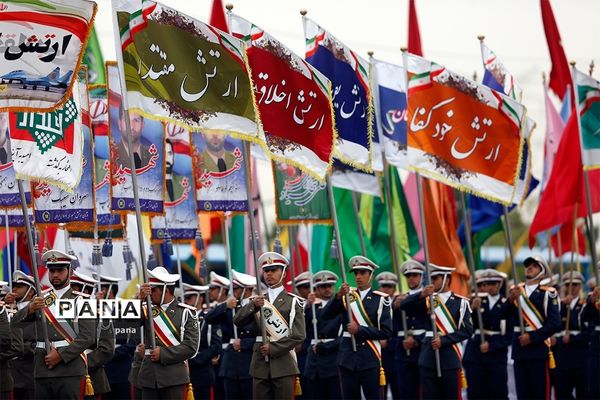 مراسم رژه روز ارتش