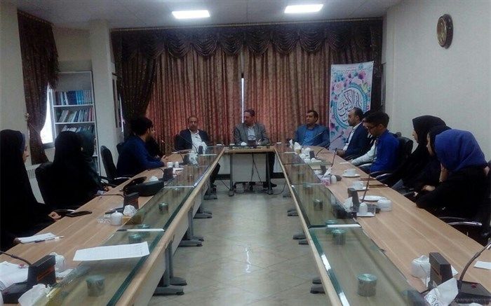 فرماندار فیروزکوه: ملت بزرگی داریم که در حوادث و اتفاقاتی که می افتد  روح بلند و بزرگی شان جلوه گر میشود