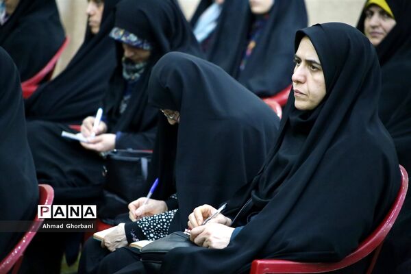 همایش تبیین گام دوم انقلاب