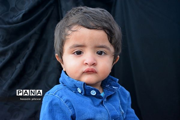 پخش شربت و شیرینی در جشن میلاد امام زمان (عج) شهرستان خوسف