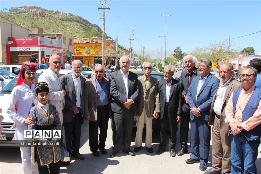 آیین گلباران آرامگاه سعدی  و دیدار با خانواده سیل زدگان در یادروز این شاعر پرآوازه