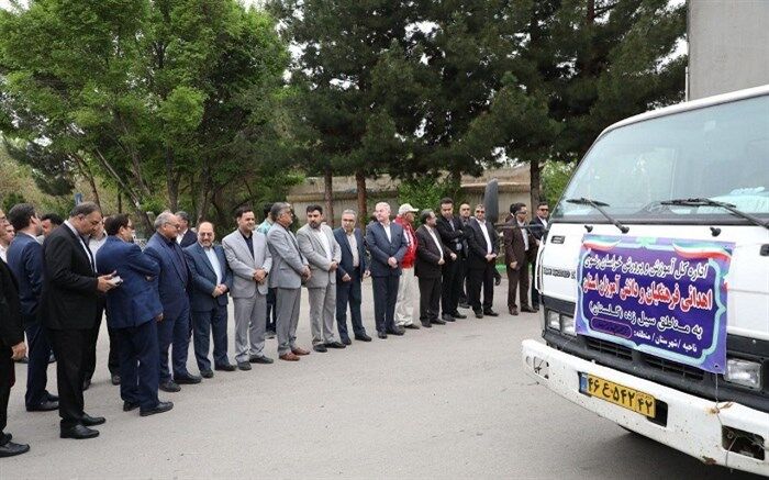 ارسال کمک های غیرنقدی دانش آموزان مدارس خراسان رضوی به مناطق سیل زده گلستان
