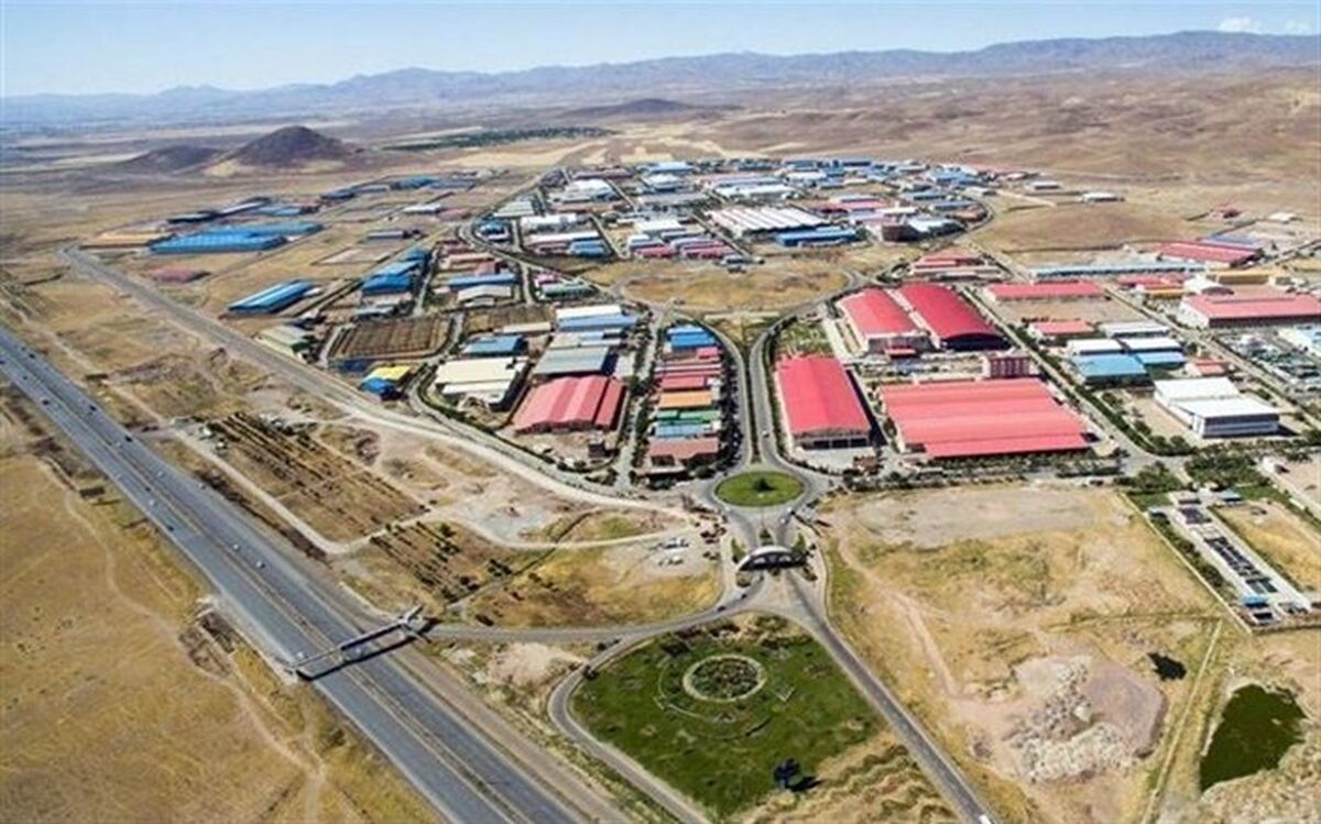 معاون وزیر کار: بررسی بنگاه‌های آسیب‌دیده از سیل در دستور کار ستادرفع موانع تولید قرار گرفت