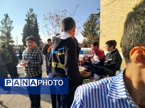 بازارچه کسب و کار مدرسه: فرصتی برای یادگیری و خلاقیت