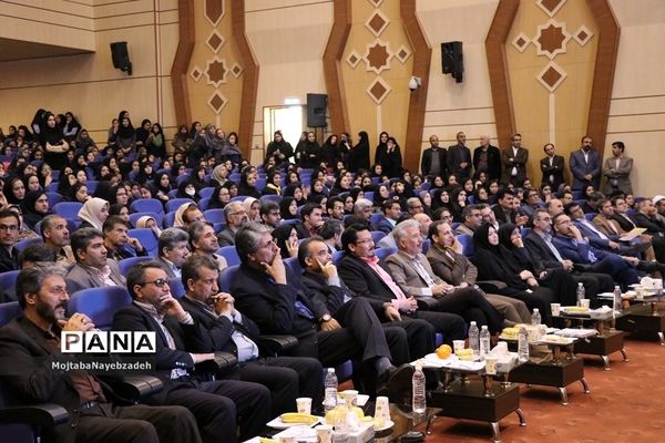 اختتامیه مسابقات فرهنگی و هنری دانش آموزان دختر خراسان رضوی در مشهد