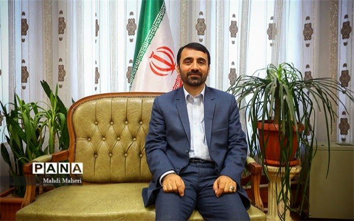 جانشین وزیر در ستاد مدرسه‌محوری: با مدرسه‌محوری معلم، مدیر، دانش‌آموز و والدین قدرت تصمیم‌گیری دارند