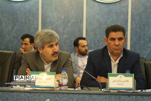 نشست هم‌اندیشی مدیران ستادی و استانی سازمان دانش‌آموزی