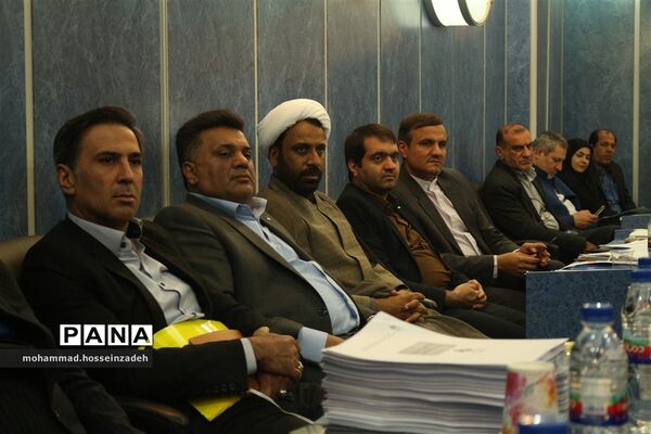 نشست هم‌اندیشی مدیران ستادی و استانی سازمان دانش‌آموزی