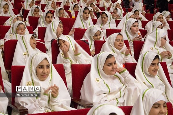 مراسم جشن عبادت دانش آموزان دختر مدارس ابتدایی شهرستان محلات