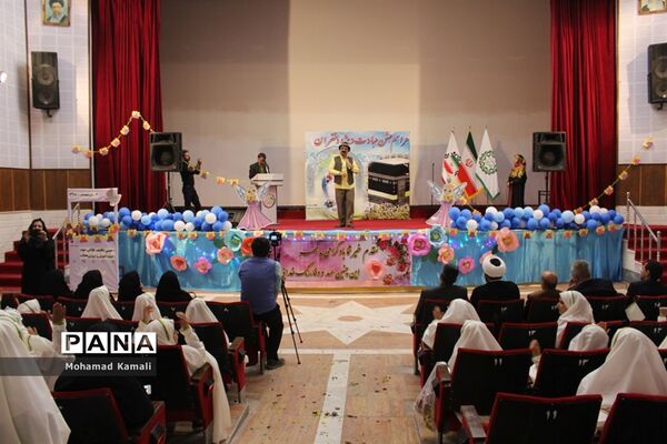مراسم جشن عبادت دانش آموزان دختر مدارس ابتدایی شهرستان محلات