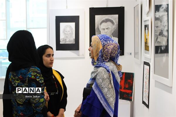 روز جهانی گرافیک و برپایی نمایشگاه دانش‌آموزی گرافیک در شیراز
