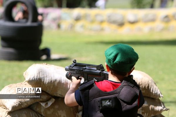 مسابقه دانش‌آموزی تکاور کوچک در شهر تهران