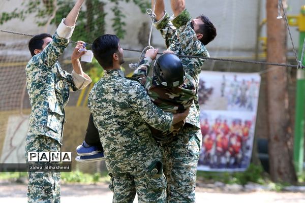 مسابقه دانش‌آموزی تکاور کوچک در شهر تهران