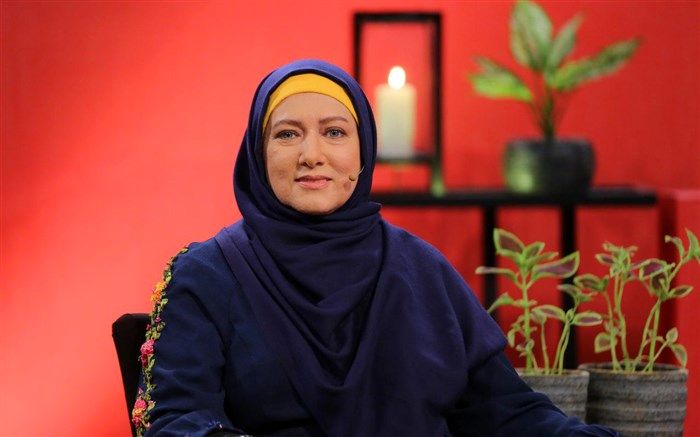 فریبا متخصص با «سرور»  به رادیو نمایش می آید