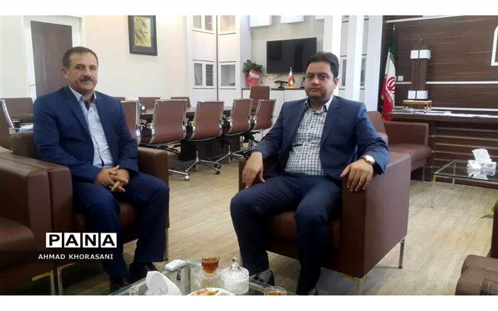 جلسه مدیر آموزش و پرورش شهرستان لالی با مدیر کل اداره نوسازی مدارس استان خوزستان