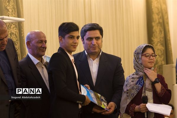 جشنواره خیرین مدرسه‌ساز و مدرسه‌یار در ساری